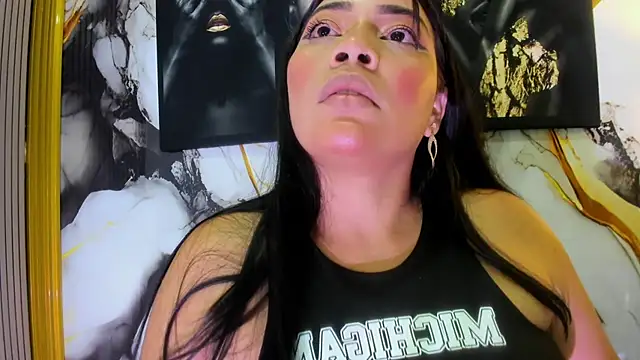 Snapshot of Sophia_Brunett chatting on November 2025 03:54:01 AM Sophia Brunett online show from November 2025 03:54:01 AM