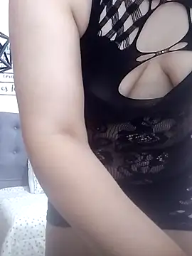 Saori Sann  online show from October 2025 04:50:01 PM