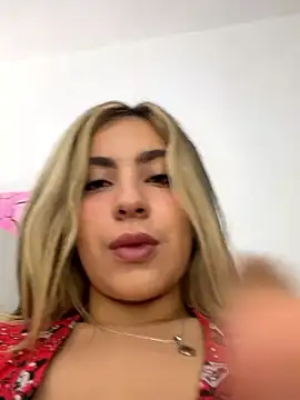 Cloee Rainbow1 online show from June 2026 01:39:02 PM