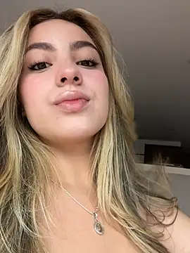 Cloee Rainbow1 online show from July 2026 01:19:01 PM