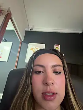 Cloee Rainbow1 online show from March 2026 12:04:02 PM