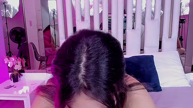 Cloee Rainbow1 online show from March 2025 02:53:02 PM