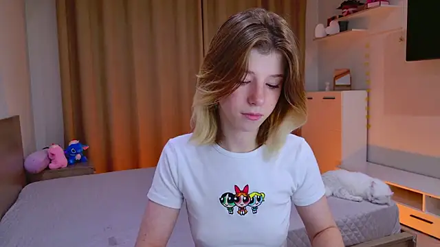 Bella amory online show from October 2025 04:08:02 PM