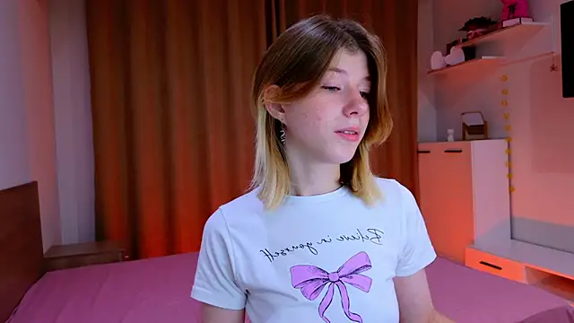 Bella amory online show from November 2025 06:46:02 PM