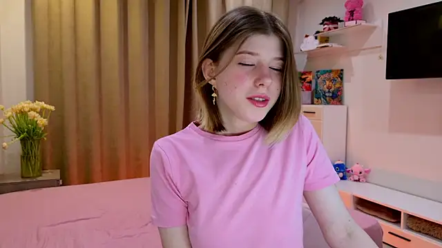 Bella amory online show from February 2026 10:01:01 PM