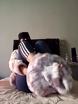 Snapshot of Milan-88 chatting on December 2025 03:34:02 PM Milan-88 online show from December 2025 03:34:02 PM