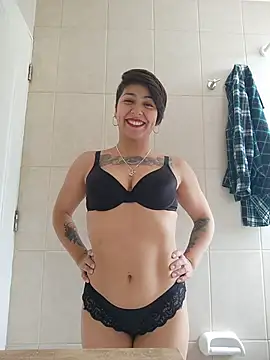 MaiPandora online show from November 2025 05:28:01 PM