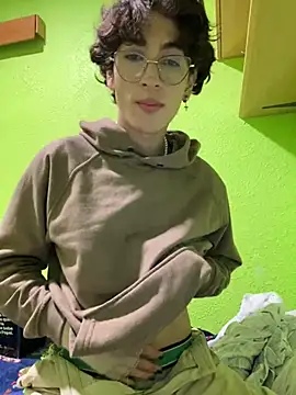 stormmart18 online show from February 2025 04:35:02 PM