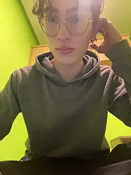 stormmart18 online show from March 2025 05:55:02 PM