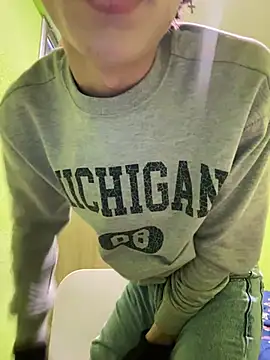 stormmart18 online show from February 2025 03:09:02 PM