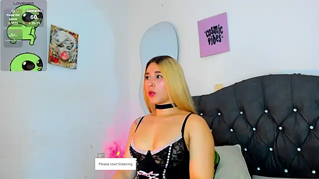 Snapshot of Vickyallien chatting on December 2025 03:51:02 PM Vickyallien online show from December 2025 03:51:02 PM