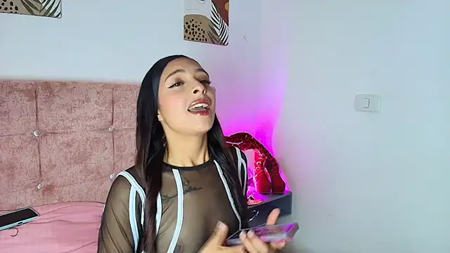 Skye Moore online show from January 2026 02:43:02 PM