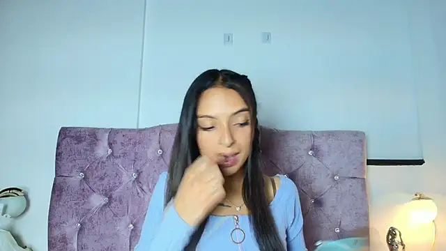 Skye Moore online show from October 2025 07:13:02 PM