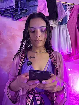 Snapshot of Skye_Moore chatting on May 2026 12:48:02 AM Skye Moore online show from May 2026 12:48:02 AM