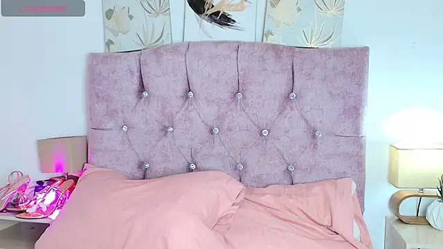 Skye Moore online show from February 2026 09:22:01 PM