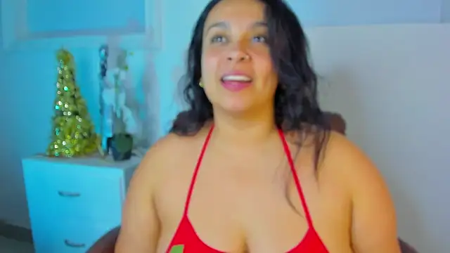 KourtneyEvans online show from December 2025 05:40:01 PM