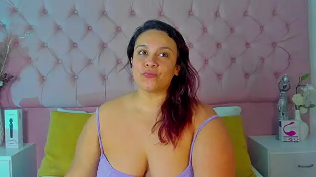 KourtneyEvans online show from September 2025 05:30:01 PM