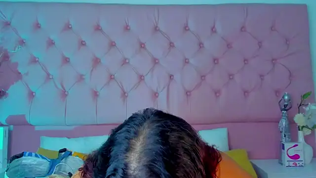 KourtneyEvans online show from September 2025 06:36:02 PM