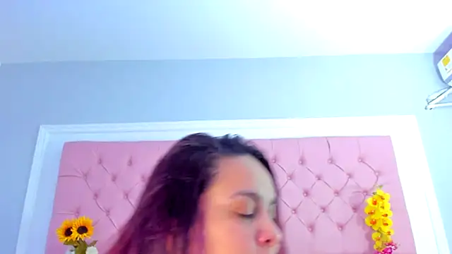 KourtneyEvans online show from March 2025 02:01:02 PM