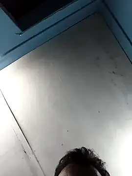 simrun70 online show from October 2025 08:05:01 PM