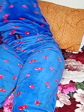 Malika-697 online show from November 2025 09:53:01 PM