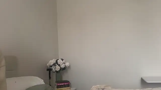 Snapshot of skyejde chatting on October 2025 09:28:02 AM skyejde online show from October 2025 09:28:02 AM