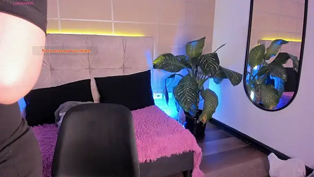  michonne  online show from October 2025 08:39:02 PM