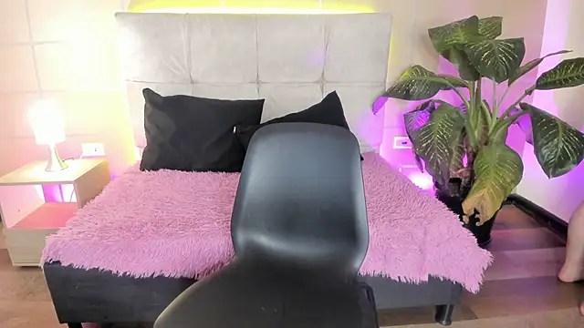  michonne  online show from November 2025 09:18:01 PM