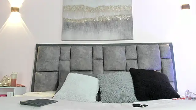 AdelaLust online show from November 2025 04:35:02 AM