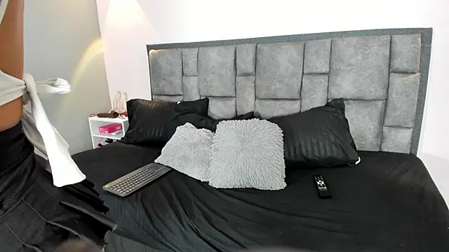 AdelaLust online show from April 2026 11:52:01 PM