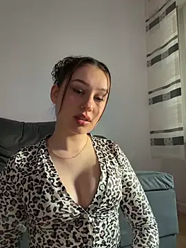Daria-maus24 online show from May 2026 06:27:02 PM