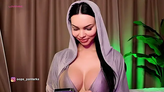 Snapshot of AmyLeeplay chatting on March 2026 10:22:02 AM AmyLeeplay online show from March 2026 10:22:02 AM