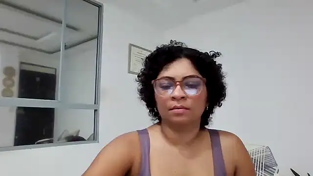 Snapshot of Tana_latin chatting on September 2025 01:13:02 AM Tana latin online show from September 2025 01:13:02 AM