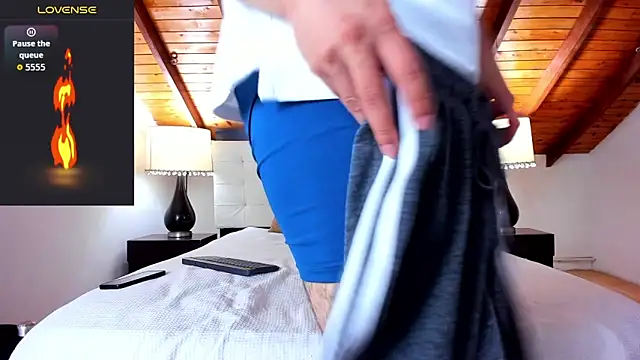 Sebastian Berne online show from November 2025 07:25:01 PM