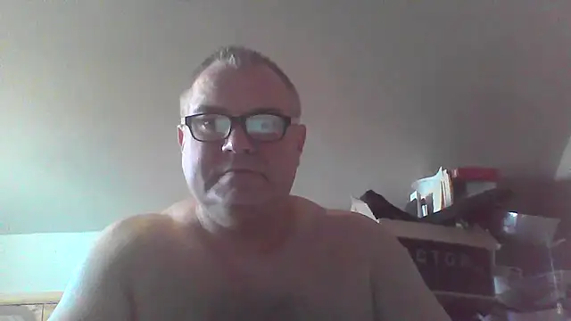 mkestr69 online show from February 2026 09:04:01 PM