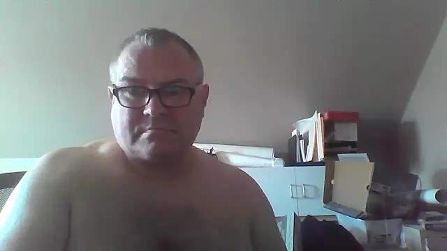 mkestr69 online show from April 2026 03:07:01 PM