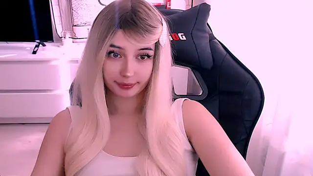 beauty blonde online show from October 2025 05:53:01 AM