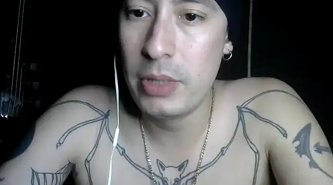 Snapshot of vampireathome chatting on February 2025 04:51:02 AM vampireathome online show from February 2025 04:51:02 AM