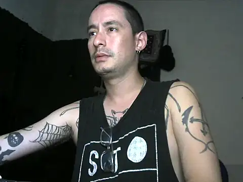 Snapshot of vampireathome chatting on September 2025 02:58:01 AM vampireathome online show from September 2025 02:58:01 AM