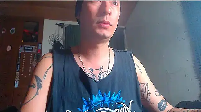 Snapshot of vampireathome chatting on February 2025 07:39:02 AM vampireathome online show from February 2025 07:39:02 AM