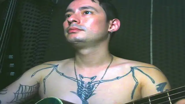 Snapshot of vampireathome chatting on March 2025 06:52:02 AM vampireathome online show from March 2025 06:52:02 AM