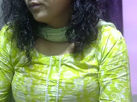 Your cutiepie  online show from May 2026 07:52:02 PM