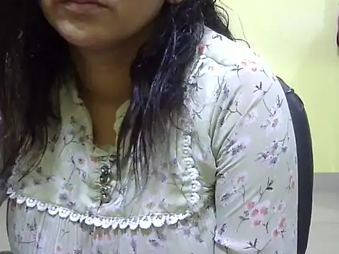 Your cutiepie  online show from October 2025 05:34:01 PM