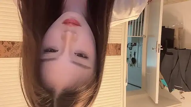 Snapshot of Qvo-Q chatting on February 2025 04:45:02 PM Qvo-Q online show from February 2025 04:45:02 PM