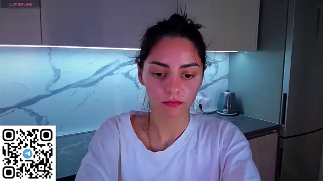 EmiliaZen online show from June 2026 05:02:01 PM