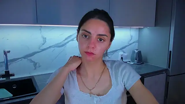 EmiliaZen online show from June 2026 06:09:02 AM