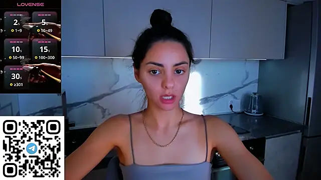 EmiliaZen online show from August 2026 04:04:01 PM