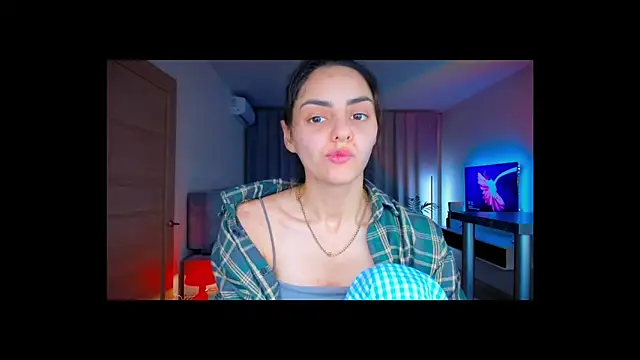 EmiliaZen online show from February 2026 08:19:01 PM