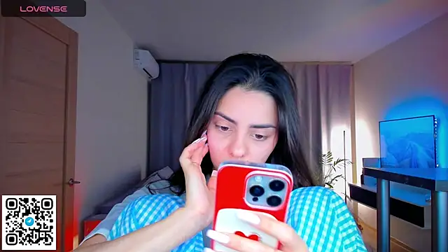 EmiliaZen online show from February 2026 06:06:01 PM