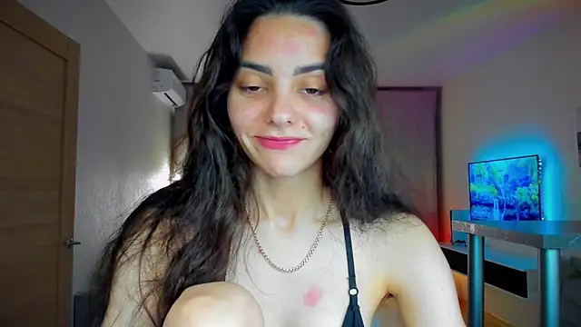 EmiliaZen online show from May 2026 07:45:02 PM